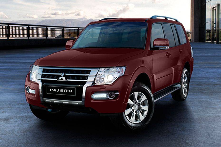 ميتسوبيشي Pajero أحمر ميتسوبيشي Pajero أحمر