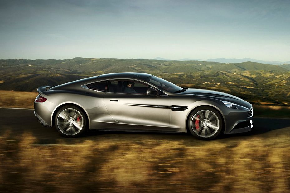 أستون مارتن Vanquish 2017-2023) Drivers Sideview أستون مارتن Vanquish 2017-2023) Drivers Sideview