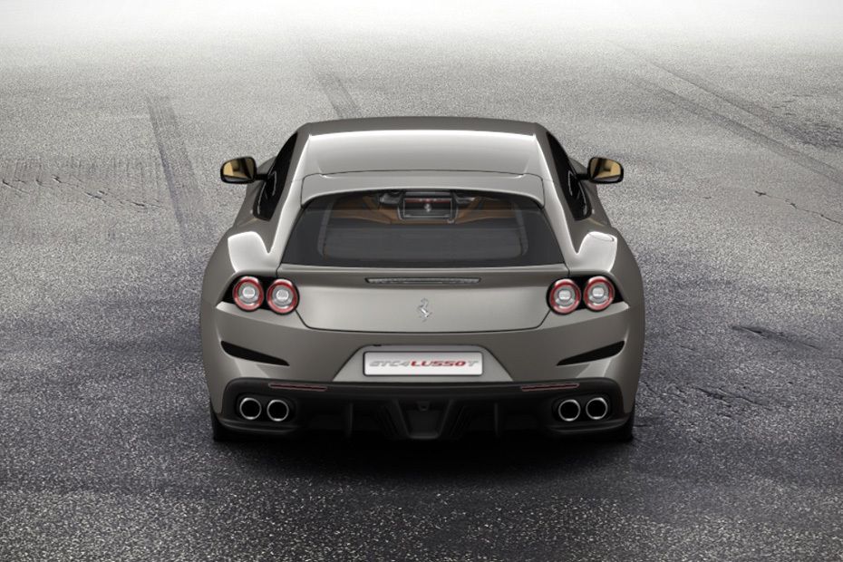 Full Rear View of فيراري GTC4Lusso T Full Rear View of فيراري GTC4Lusso T