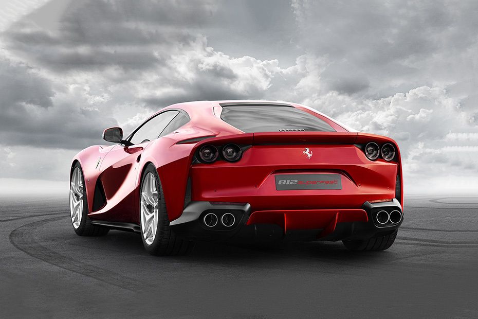 Rear Cross Side View of فيراري 812 Superfast Rear Cross Side View of فيراري 812 Superfast