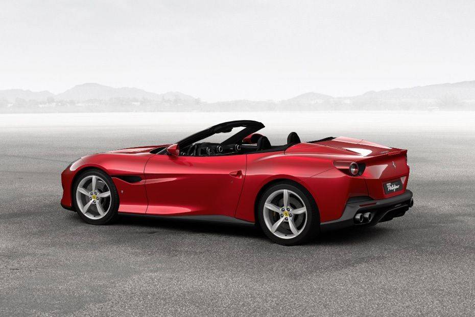 Rear Cross View of Ferrari Portofino Rear Cross View of Ferrari Portofino
