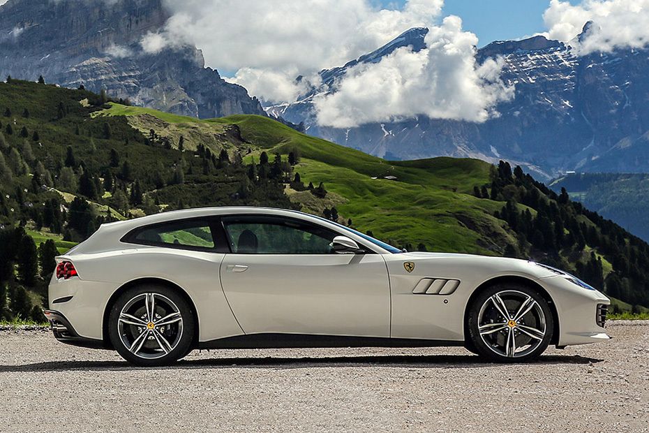 Ferrari GTC4Lusso Drivers Sideview Ferrari GTC4Lusso Drivers Sideview