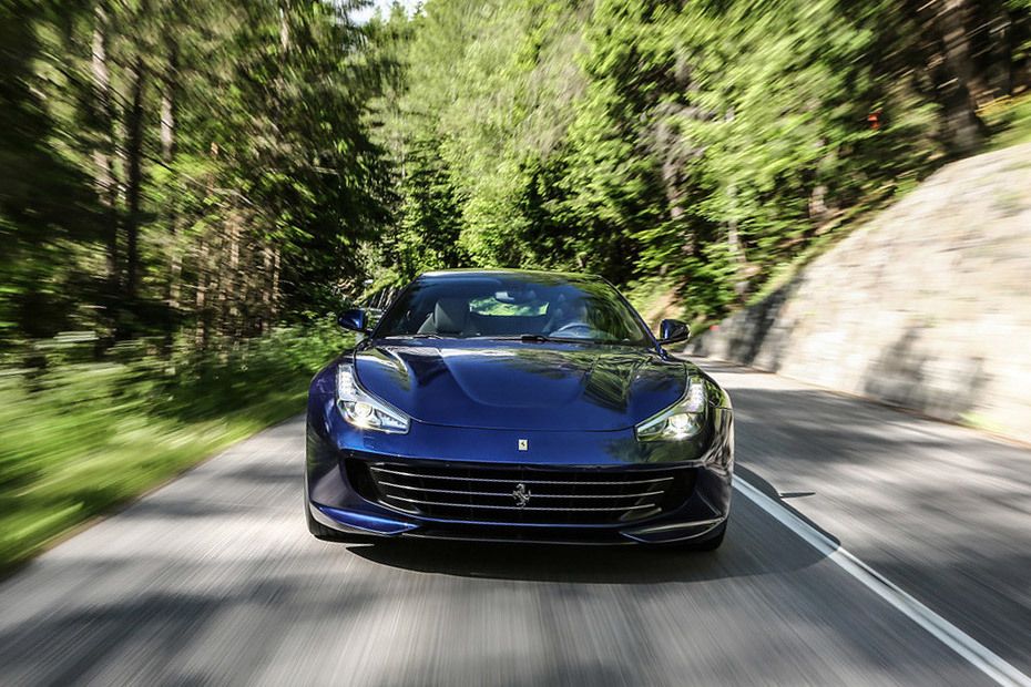 Full Front View of GTC4Lusso Full Front View of GTC4Lusso