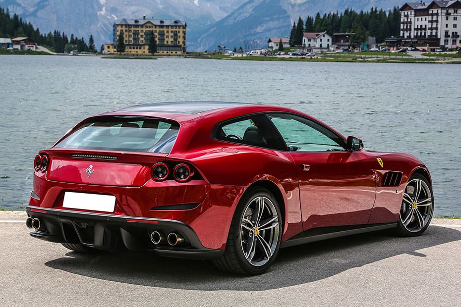 GTC4Lusso Rear angle view GTC4Lusso Rear angle view