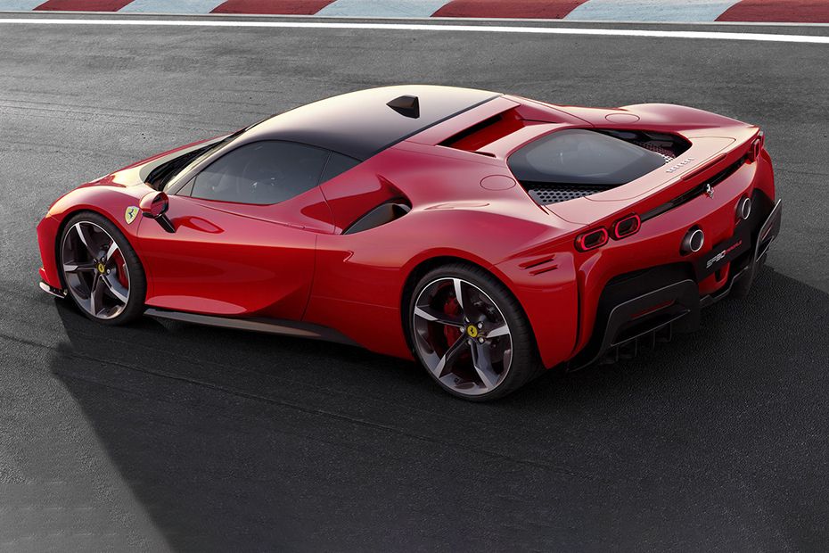 Rear Cross View of فيراري SF90 Stradale(2020-2022) Rear Cross View of فيراري SF90 Stradale(2020-2022)