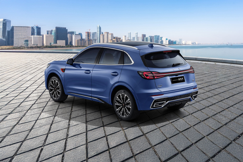 Rear Cross Side View of هونشي إتش إس 5 Rear Cross Side View of هونشي إتش إس 5