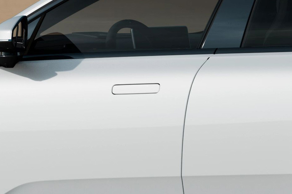 ٤ Door handle ٤ Door handle