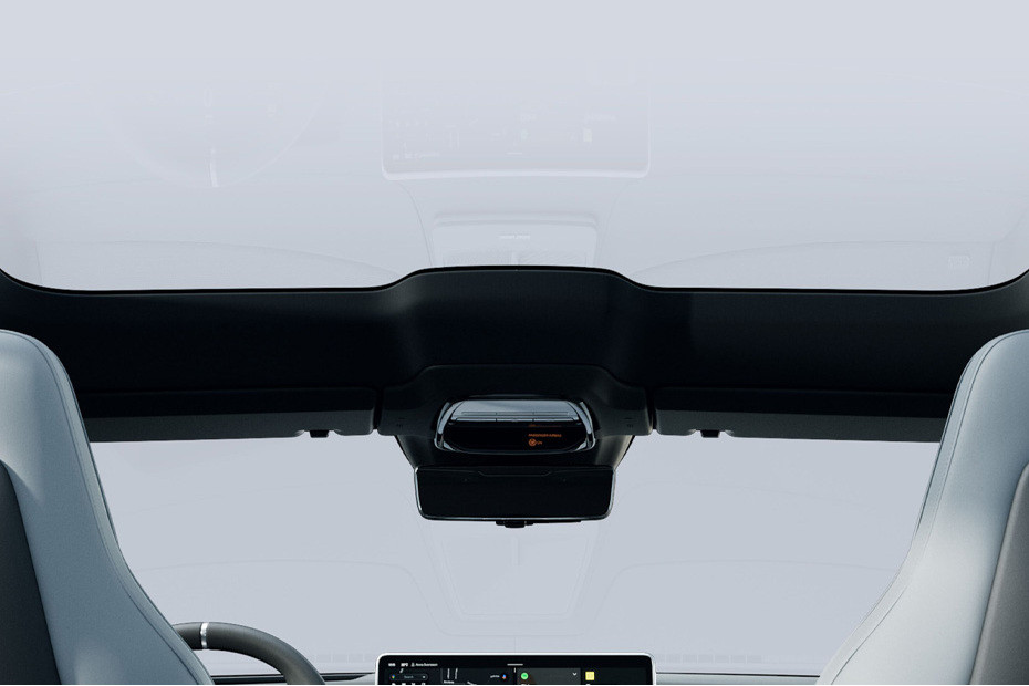 بولستار ٤ Sunroof Moonroof بولستار ٤ Sunroof Moonroof