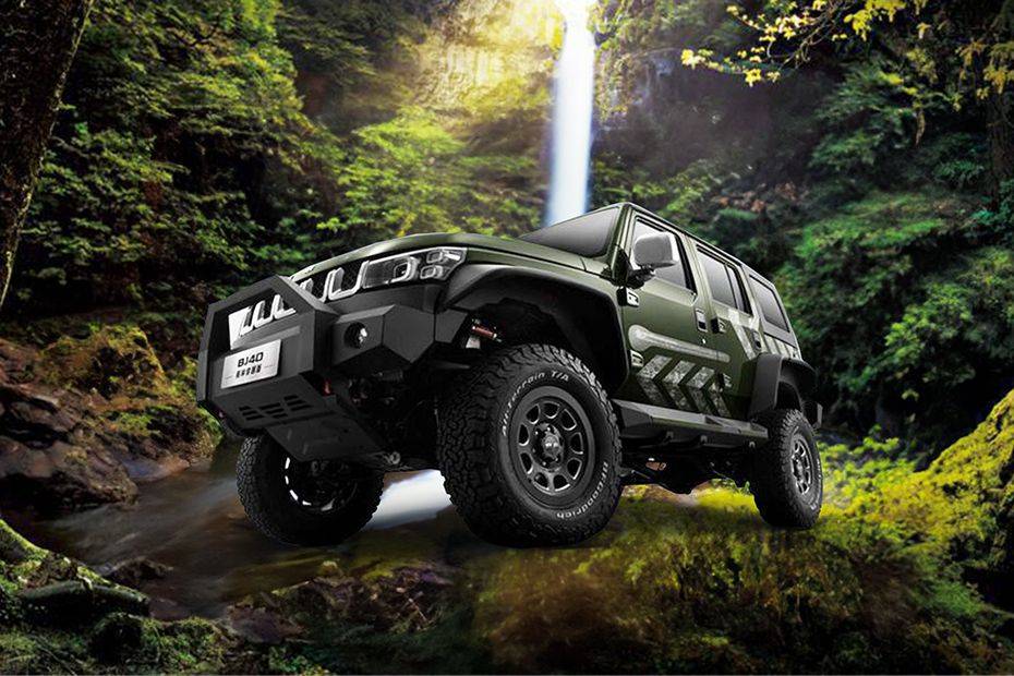 BJ40 S Front deep low Angle View BJ40 S Front deep low Angle View