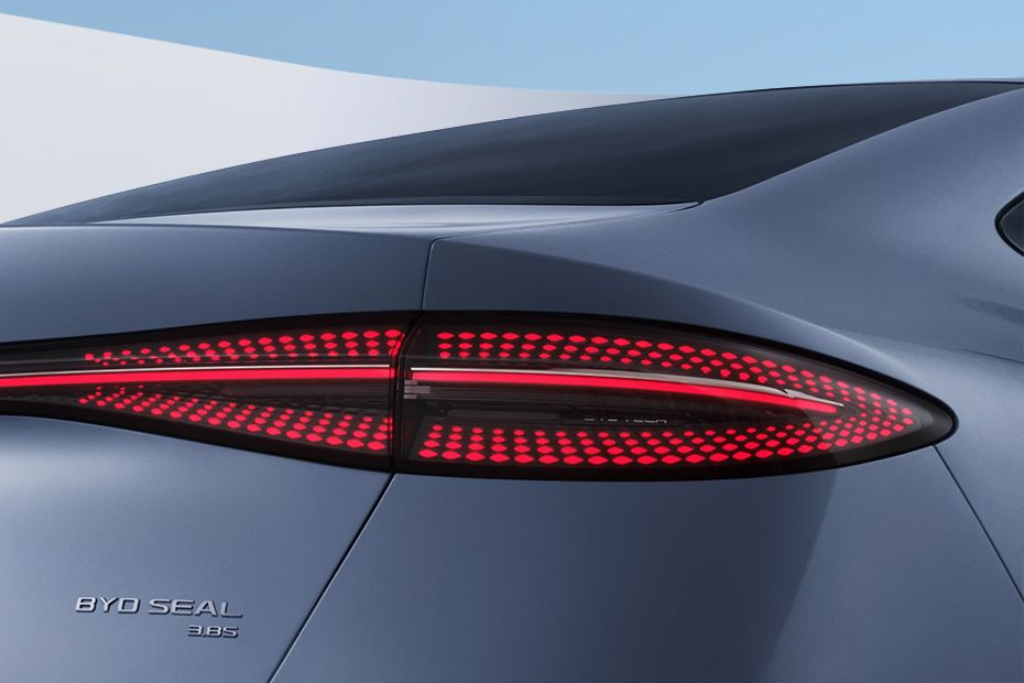 سيل Tail light سيل Tail light