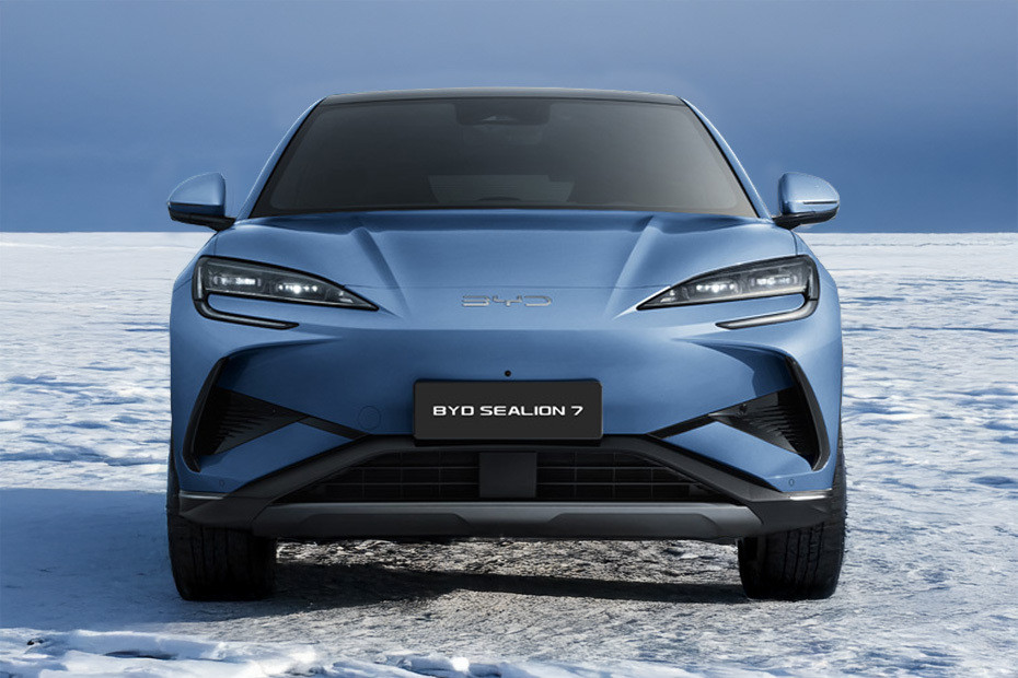 Full Front View of Sealion 7