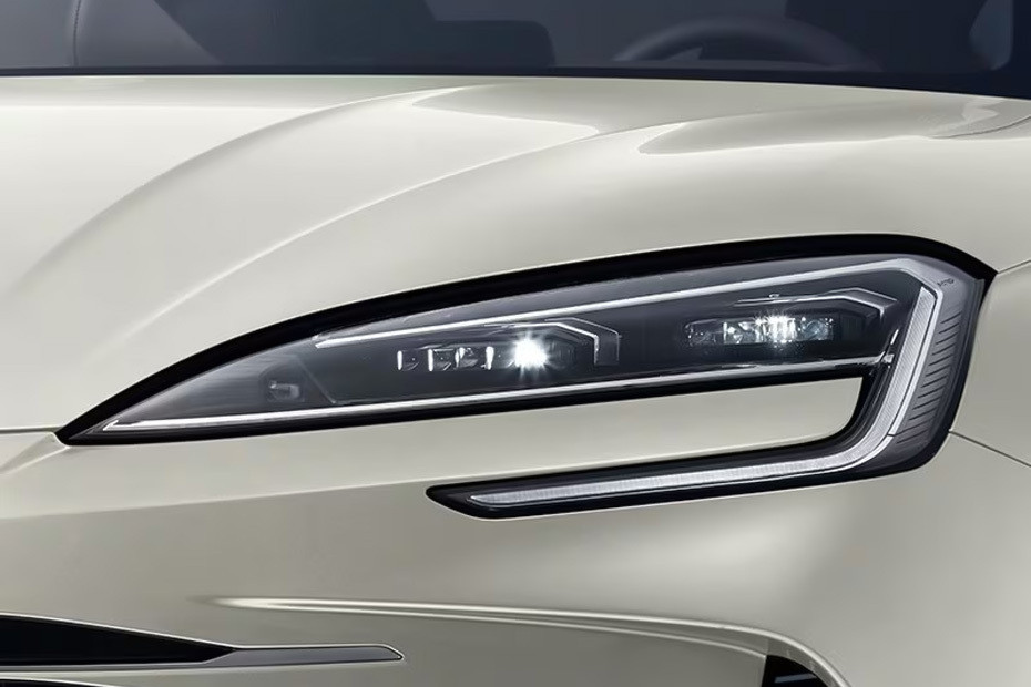 سيل 7 Headlight سيل 7 Headlight