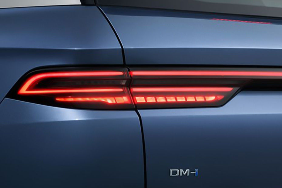 سيليون 5 Tail light