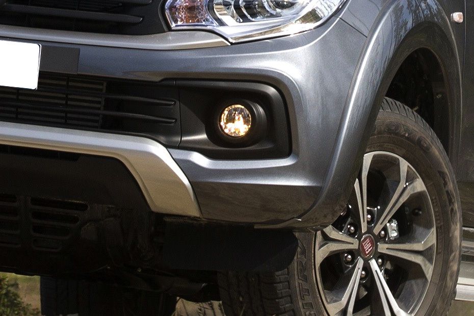 Fullback Front Fog Lamp Fullback Front Fog Lamp