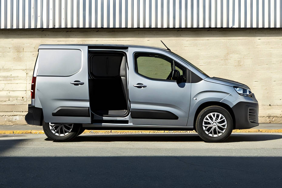 Doblo Medium Angle Front View Doblo Medium Angle Front View