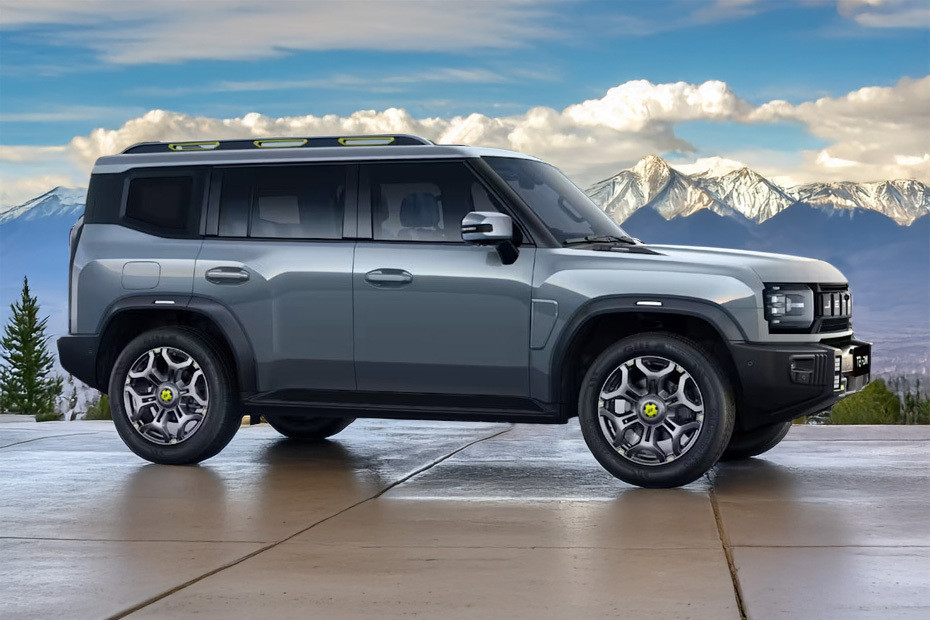 T2 i-DM Rear Medium Side View T2 i-DM Rear Medium Side View