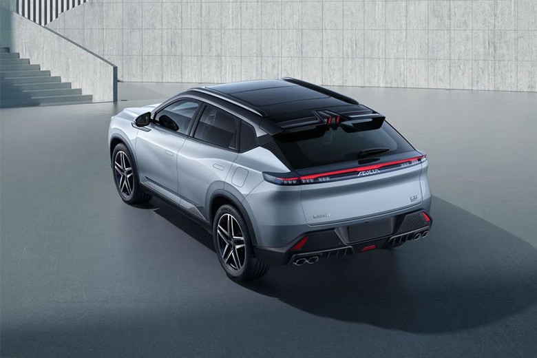 Rear Cross Side View of Dongfeng Mage