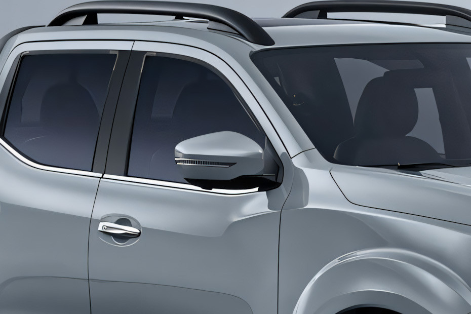 دونج فينج ريتش 7 Drivers Side Mirror Front Angle دونج فينج ريتش 7 Drivers Side Mirror Front Angle