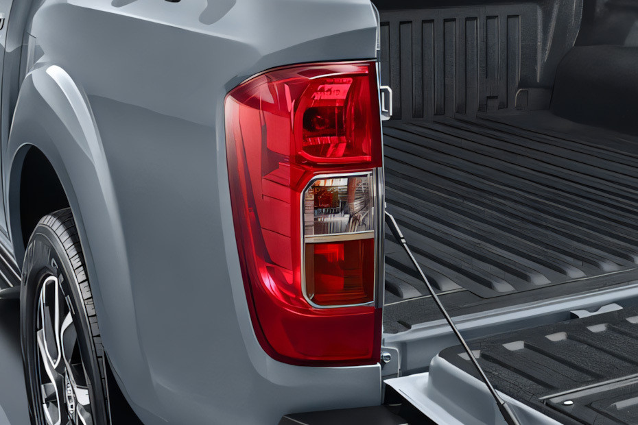 ريتش 7 Tail light ريتش 7 Tail light