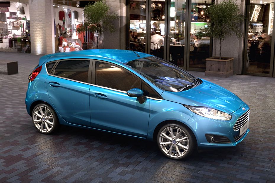 فورد Fiesta Front Cross Side View فورد Fiesta Front Cross Side View
