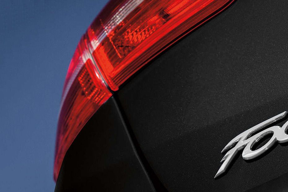 Focus Tail light Focus Tail light