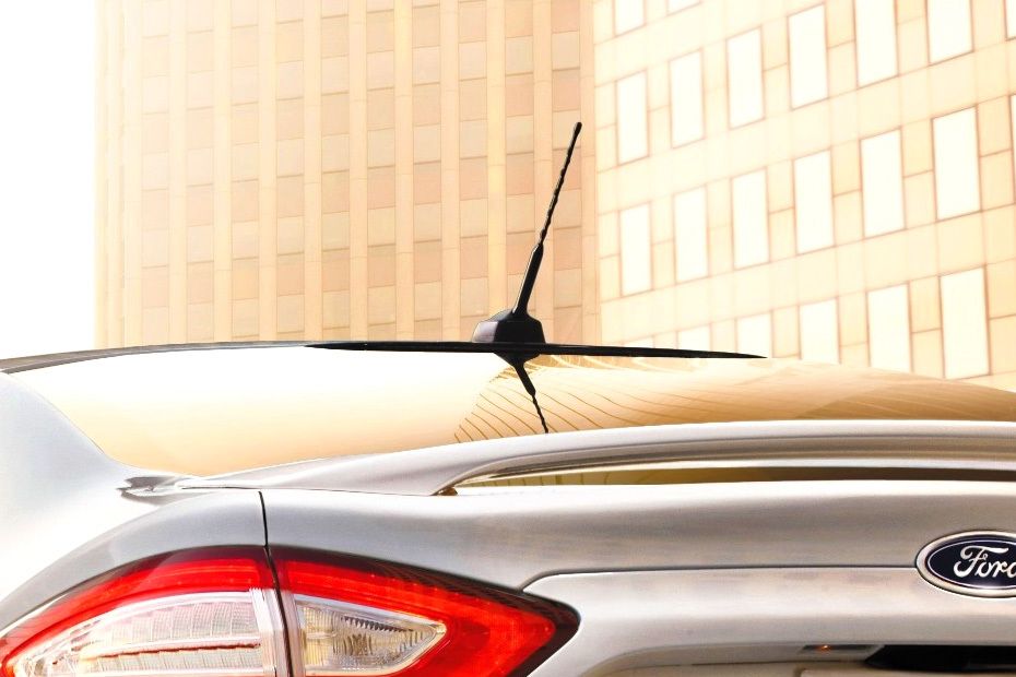 Fusion Roof Antenna Fusion Roof Antenna