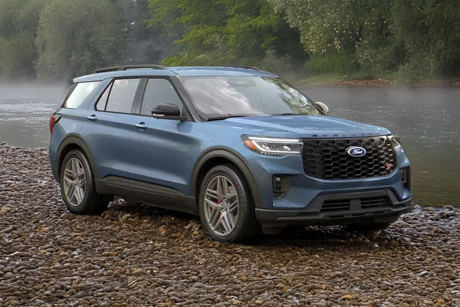 Ford Explorer Front Medium View Ford Explorer Front Medium View