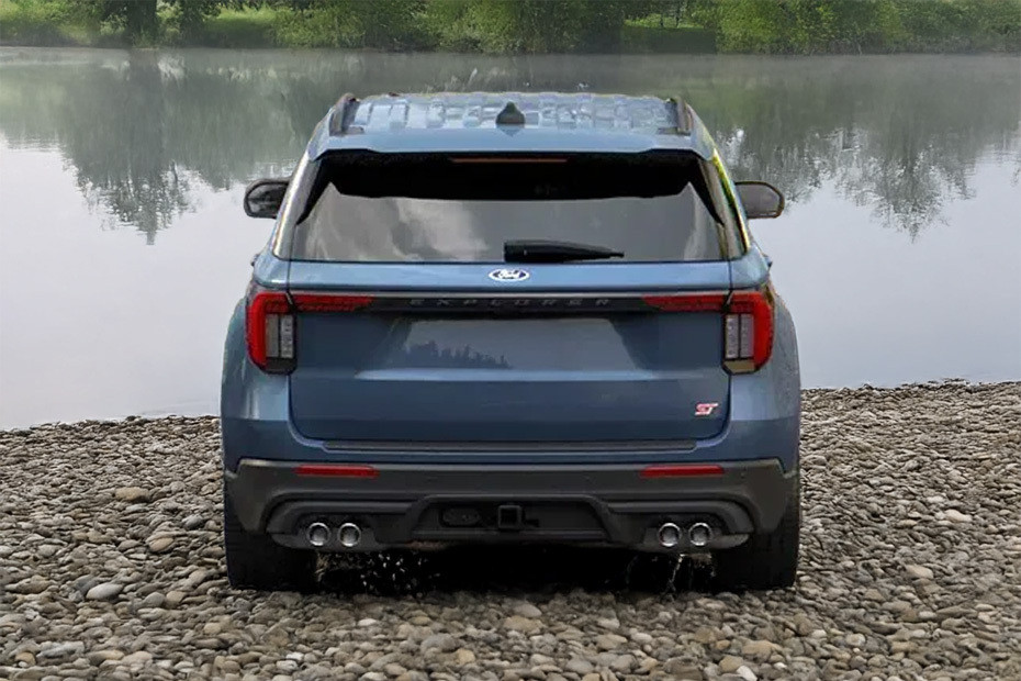 Full Rear View of Ford Explorer Full Rear View of Ford Explorer
