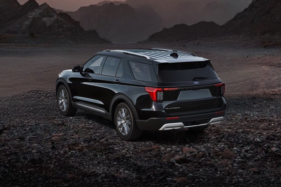 Rear Cross Side View of Ford Explorer Rear Cross Side View of Ford Explorer