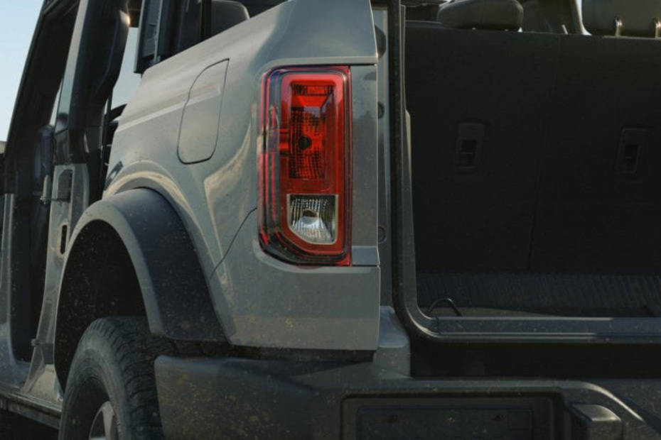 برونكو Tail light برونكو Tail light
