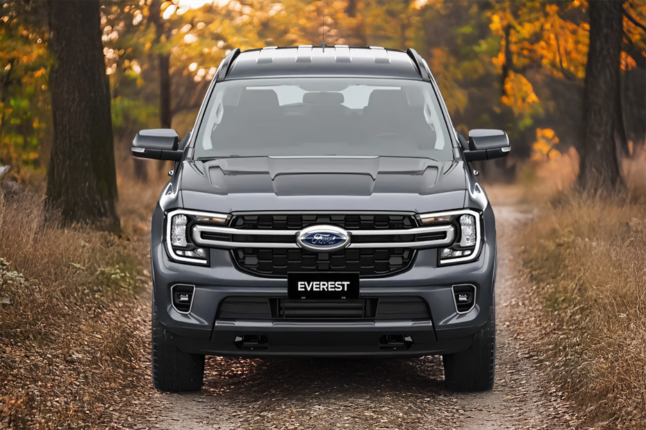 Full Front View of إيفرست  Full Front View of إيفرست