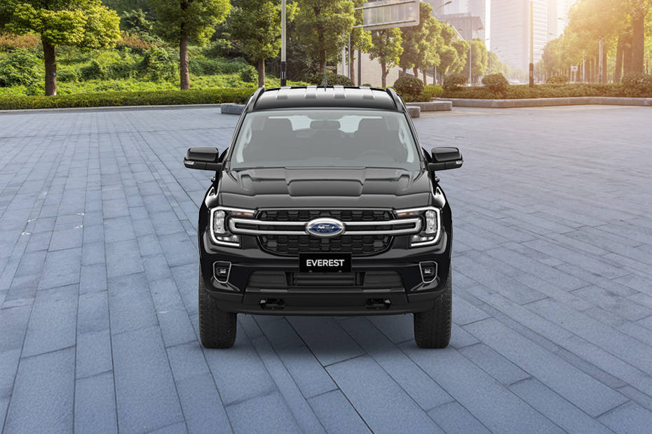 Full Front View of إيفرست Full Front View of إيفرست