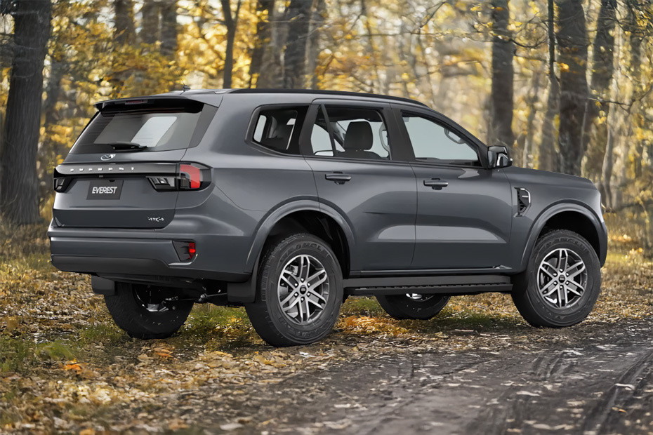 إيفرست  Rear angle view إيفرست  Rear angle view