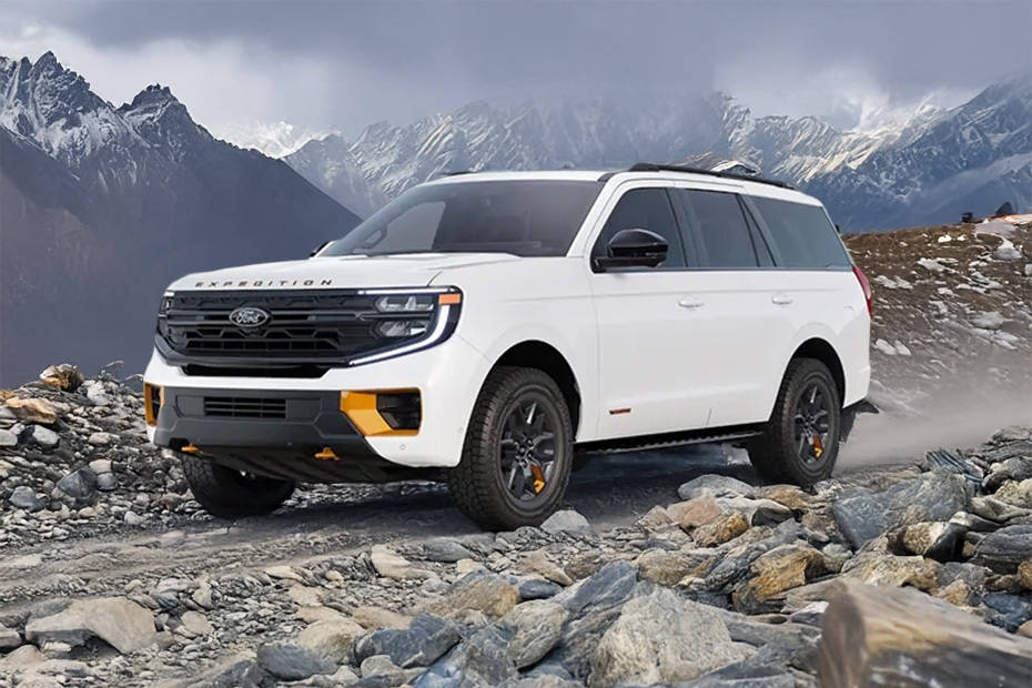 Ford Expedition Front angle low view