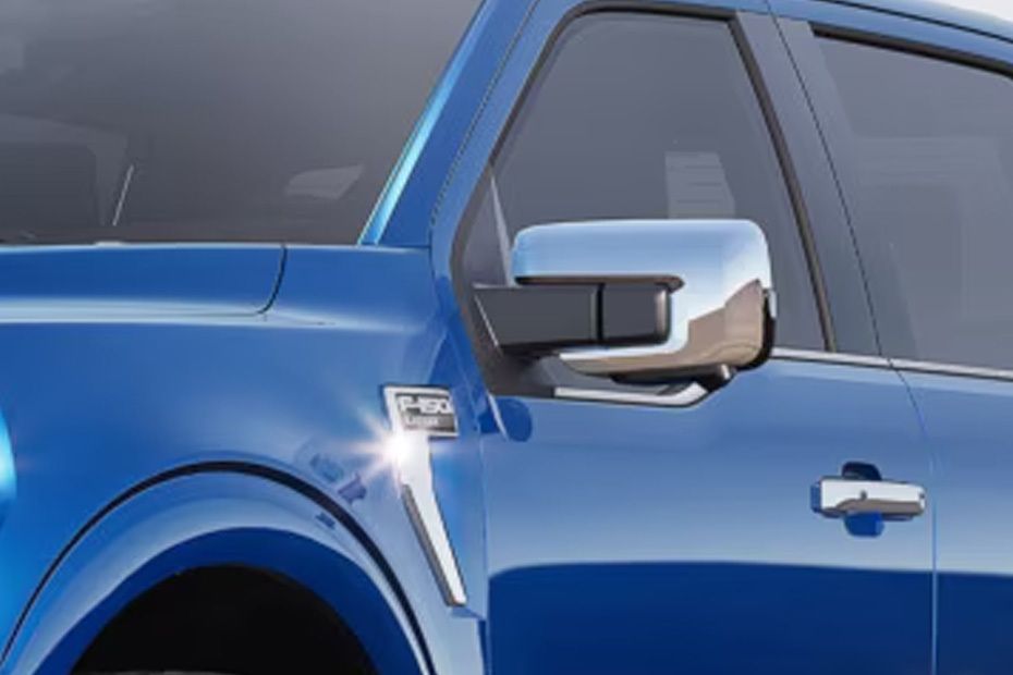 فورد F-150 (2025) Drivers Side Mirror Front Angle فورد F-150 (2025) Drivers Side Mirror Front Angle
