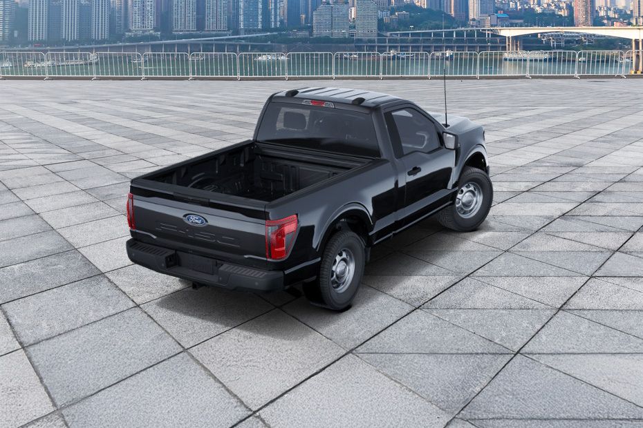 F-150 (2025) Rear angle view F-150 (2025) Rear angle view