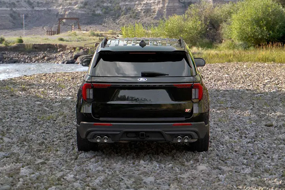 Full Rear View of Ford Explorer ST Full Rear View of Ford Explorer ST