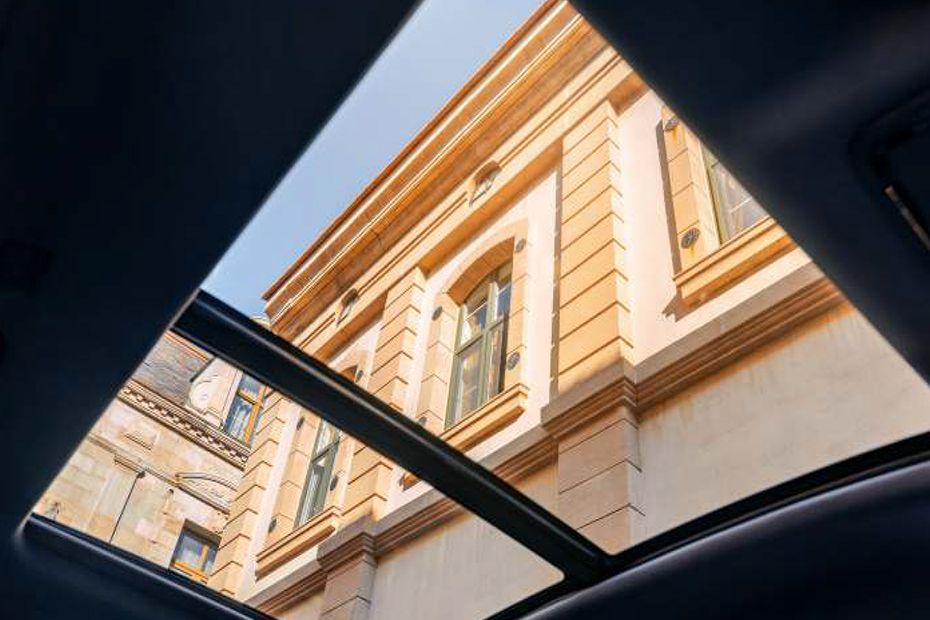 Soueast S06 Sunroof Moonroof