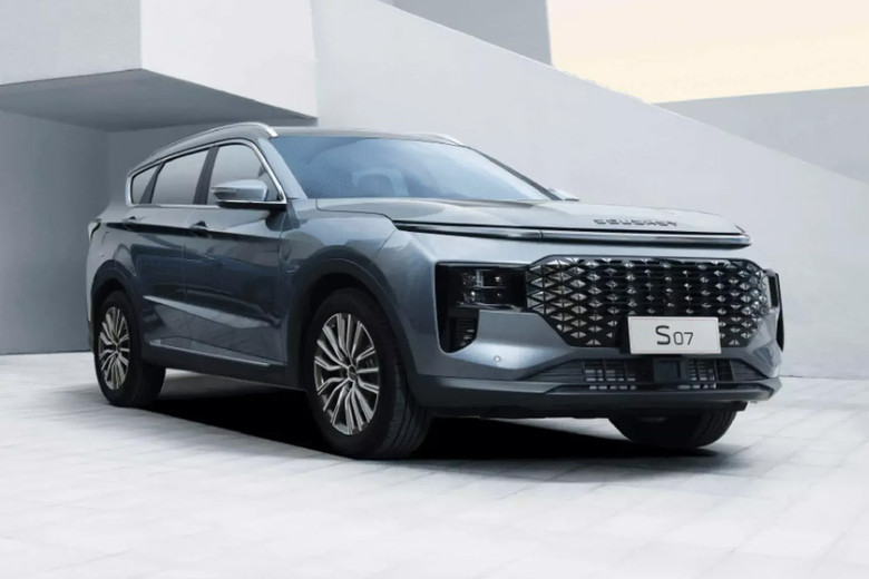 Soueast S07 Front Medium View