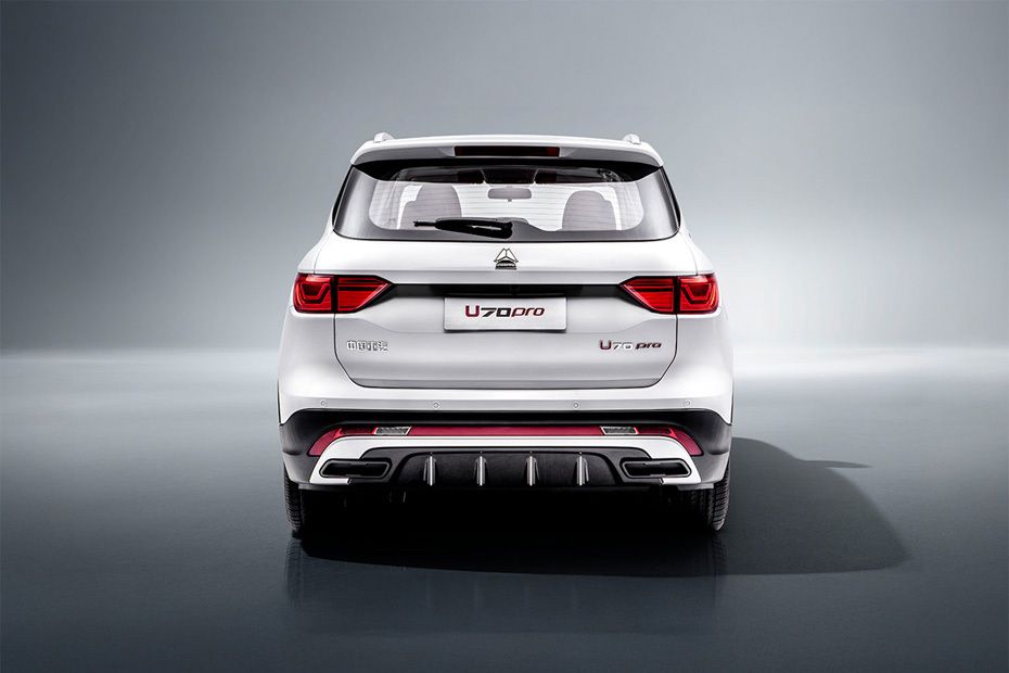 Full Rear View of VGV يو 70 برو Full Rear View of VGV يو 70 برو