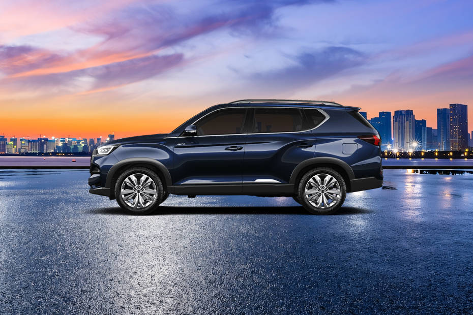 Rexton Side view Rexton Side view