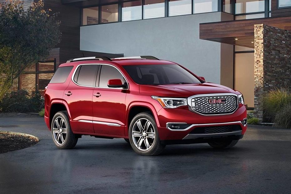 GMC Acadia Denali Front Cross Side View GMC Acadia Denali Front Cross Side View