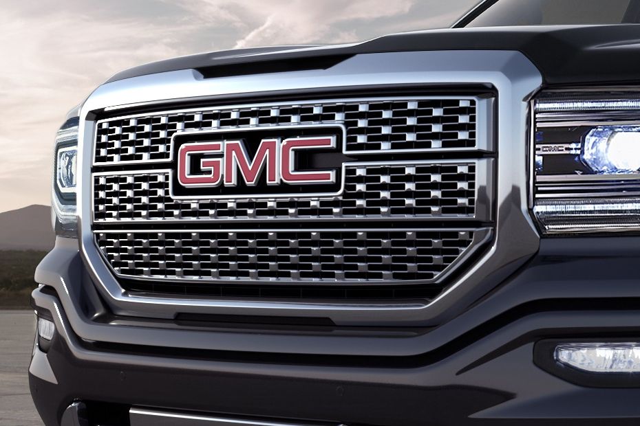 Sierra Denali (2022-2023) Grille View Sierra Denali (2022-2023) Grille View