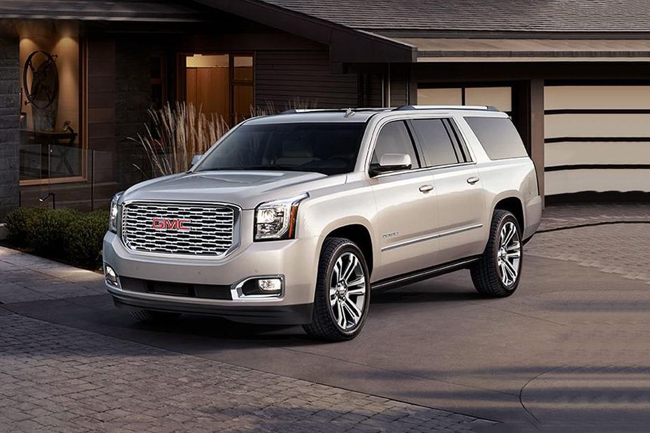 GMC YUKON XL Denali Front Side View GMC YUKON XL Denali Front Side View