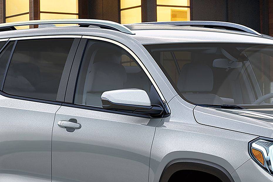 GMC Terrain (2023-2024) Drivers Side Mirror Front Angle GMC Terrain (2023-2024) Drivers Side Mirror Front Angle