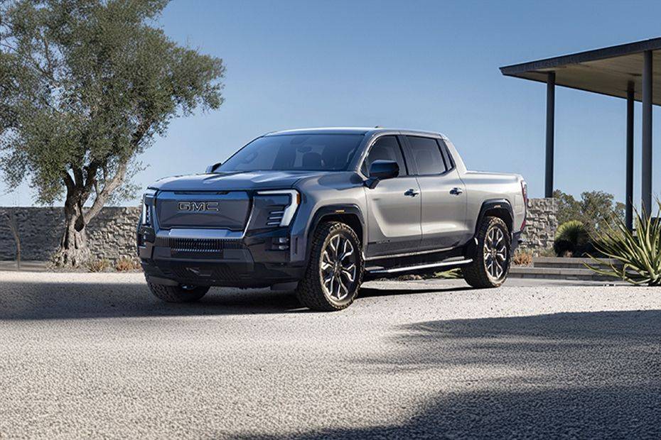جي إم سي سييرا إي في DENALI 2025 العربيةالسعودية