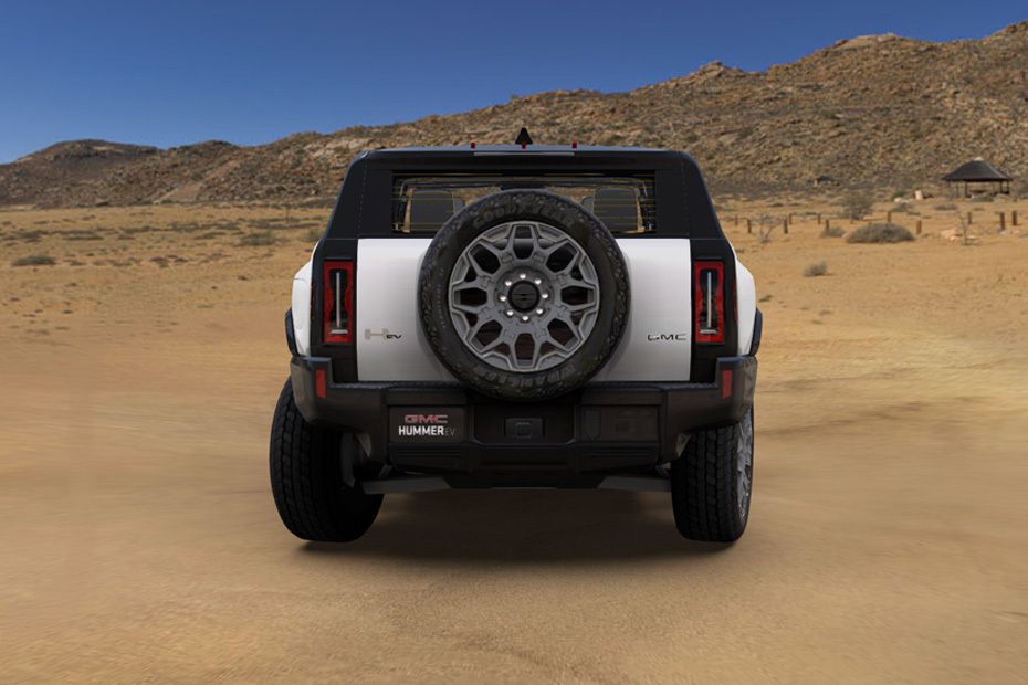 Full Rear View of جي إم سي هامر إي في Full Rear View of جي إم سي هامر إي في