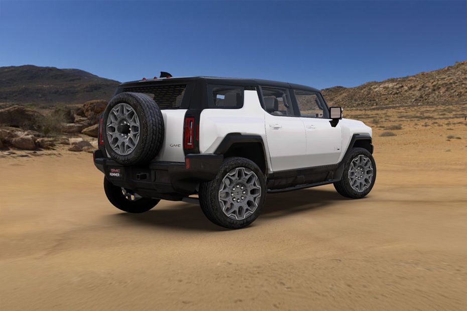 هامر إي في Rear angle view هامر إي في Rear angle view