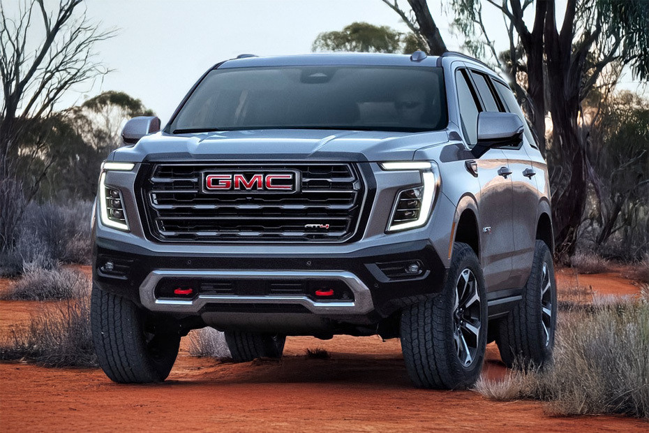 Full Front View of يوكون  Full Front View of يوكون