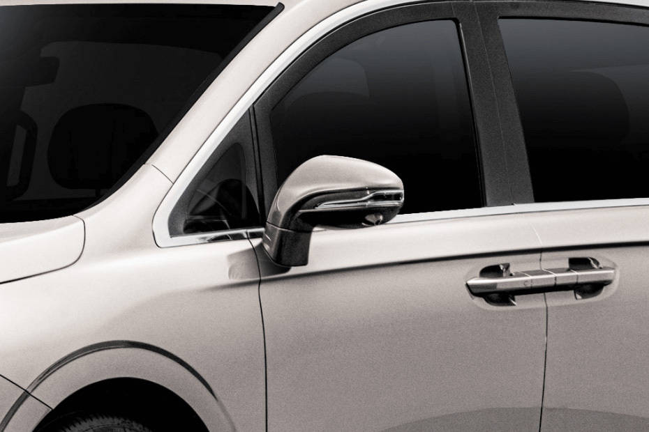 فوياه دريم Drivers Side Mirror Front Angle فوياه دريم Drivers Side Mirror Front Angle